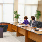 Жекеменшік мектептердегі бюджет қаражатын жымқыру және АӨК-те қаржыны мақсатсыз пайдалану — Үкімет аудиторлық тексерудің алдын ала қорытындысын жариялады