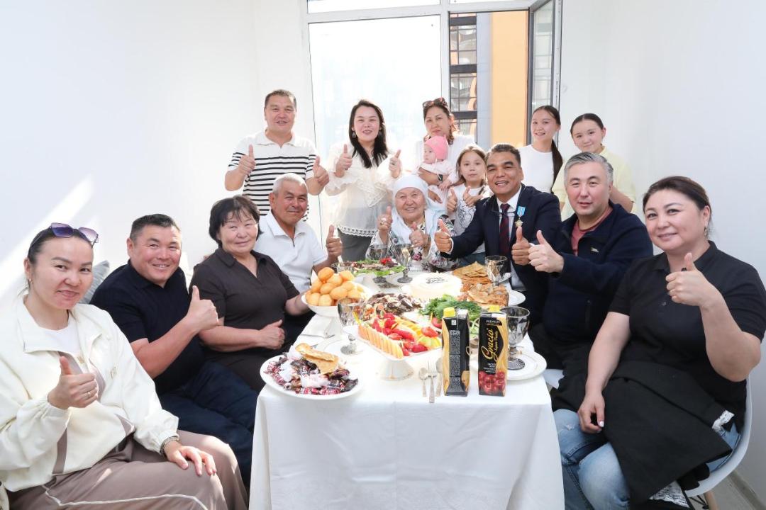 Президент табыстағын пәтерлерге жас ғалымдар қоныстанды